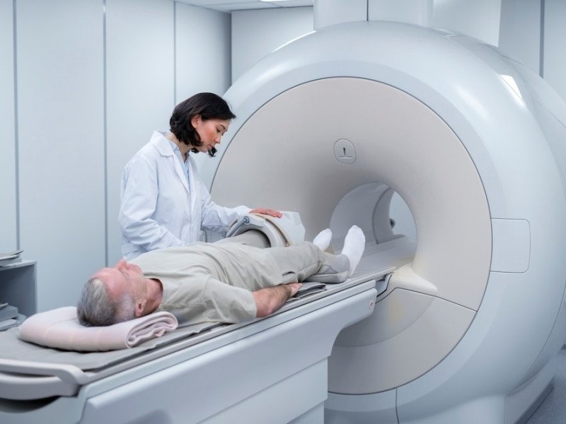 Prospects for Artificial Intelligence in Knee MRI Analysis